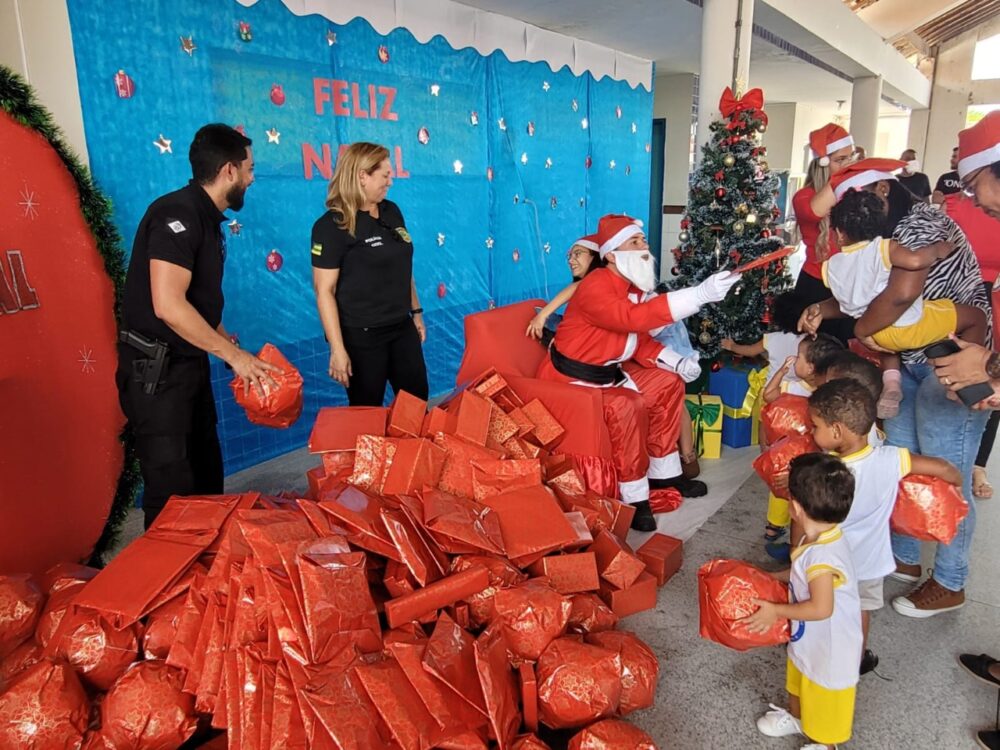 Polícia Civil realiza ação solidária na Creche Vovô Jason, em Socorro