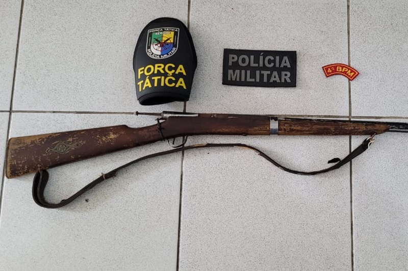 Polícia Militar prende homem e apreende espingarda em Canindé do São Francisco