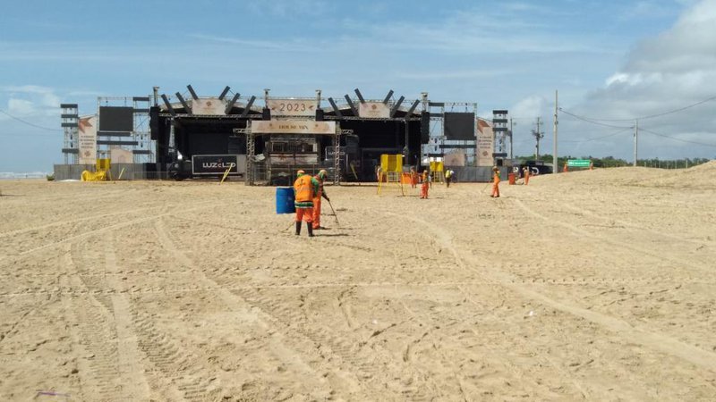 Após festa de Réveillon, mais de 46 toneladas de lixo são recolhidas na Orla de Aracaju