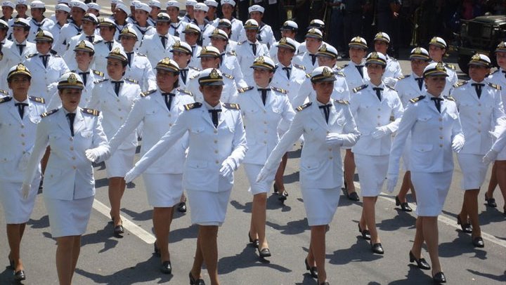 Marinha lança primeiro concurso de soldado fuzileiro naval para mulheres