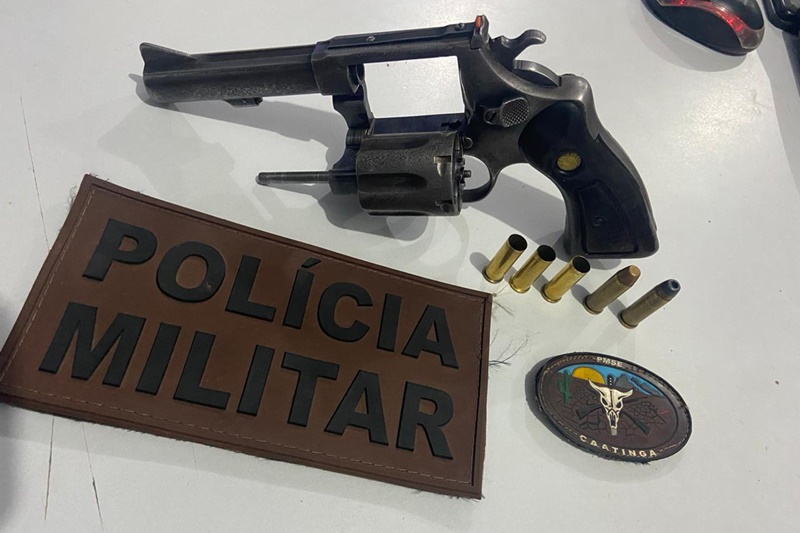 Polícia Militar apreende arma de fogo durante abordagem em Nossa Senhora da Glória