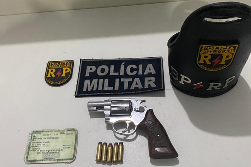 Polícia Militar prende homem por porte ilegal de arma de fogo no Veneza