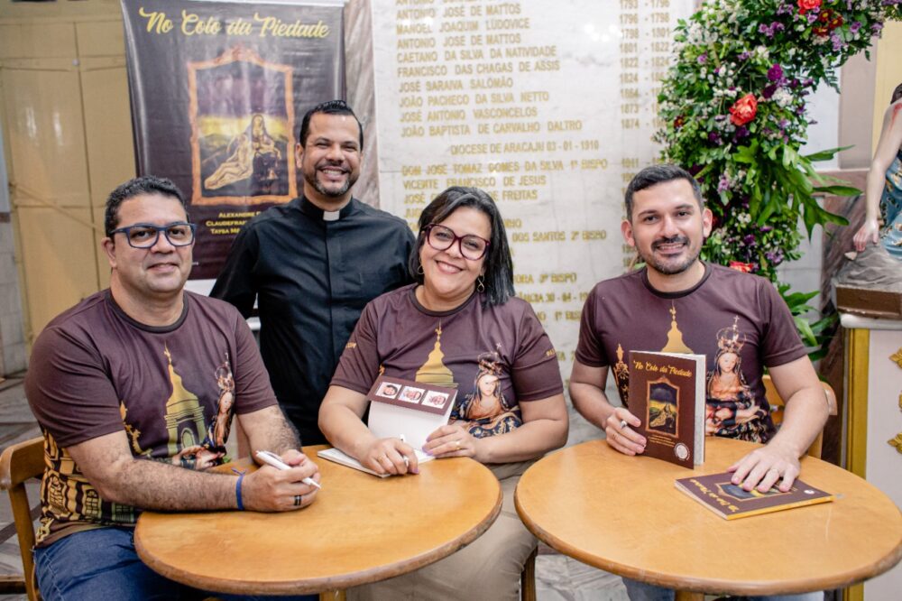 Autores anunciam temas do volume 3 do livro do ‘No Colo da Piedade’