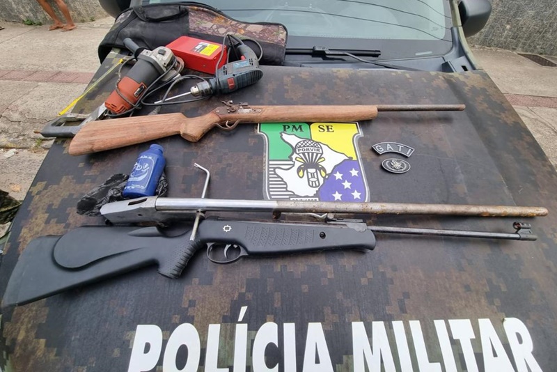 Polícia Militar prende homem por porte ilegal de arma de fogo na Barra dos Coqueiros