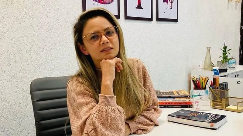 Corpo de Fabiane Freitas, vítima das chuvas no litoral paulista, é velado em Glória