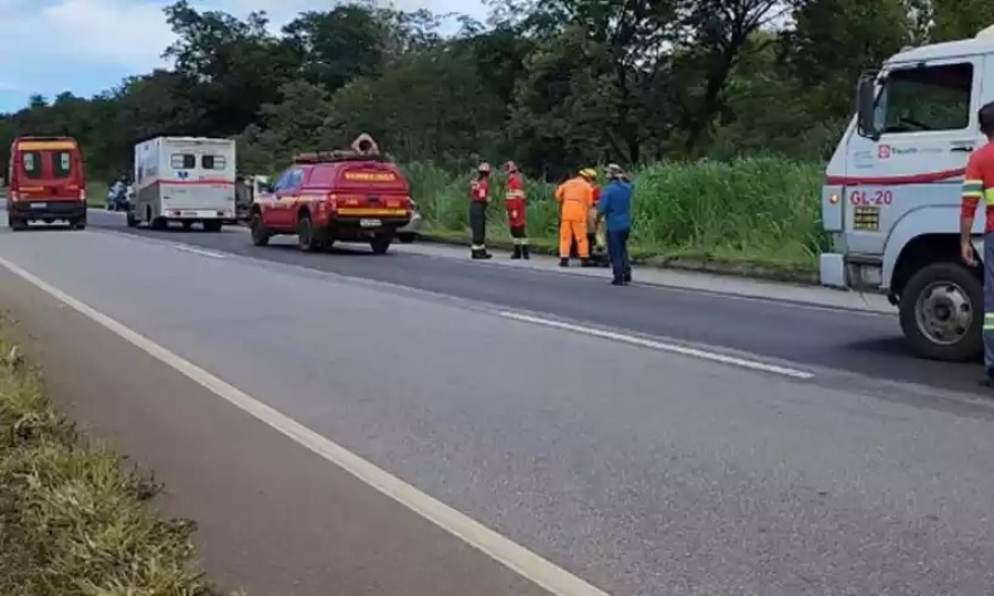 Acidente com ambulância mata mãe de paciente