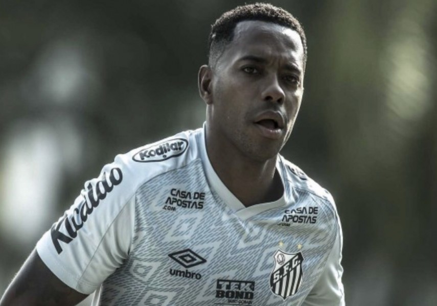 Itália pede ao Brasil que o jogador Robinho cumpra pena no Brasil