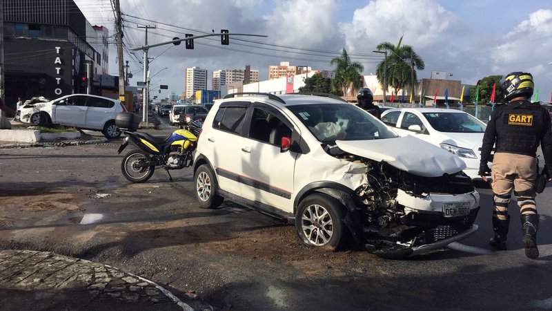 Jornalista vítima de acidente em Aracaju está em UTI e quadro é estável