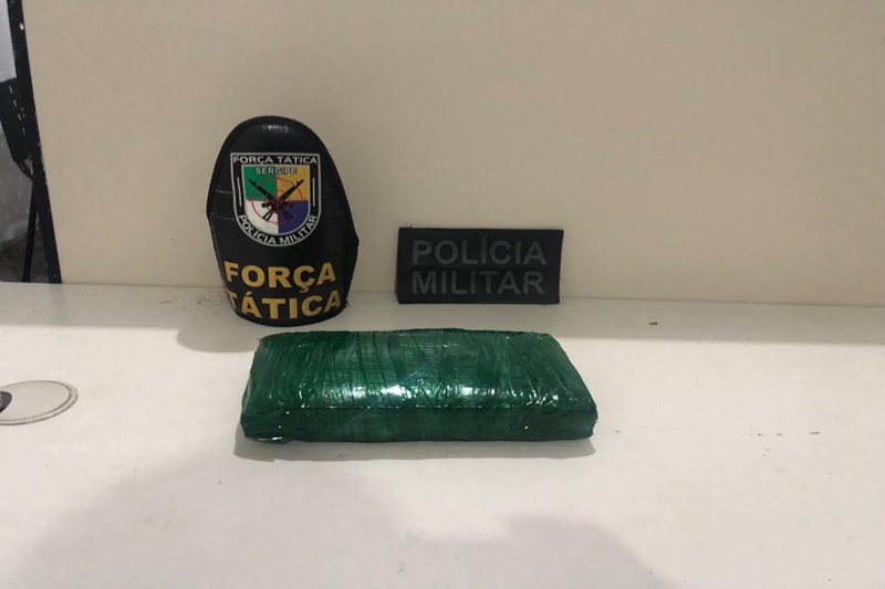 PM apreende tablete de maconha em Nossa Senhora do Socorro