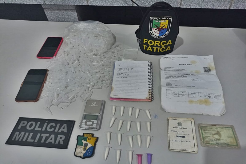 PM prende mulher por suspeita de tráfico drogas em Lagarto