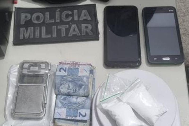 Polícia Militar prende homem por tráfico de drogas em Aracaju