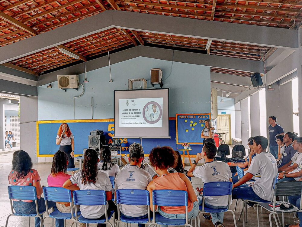 IFS e Governo de Sergipe promovem ciclo de palestras em escolas estaduais para incentivar mais mulheres na ciência