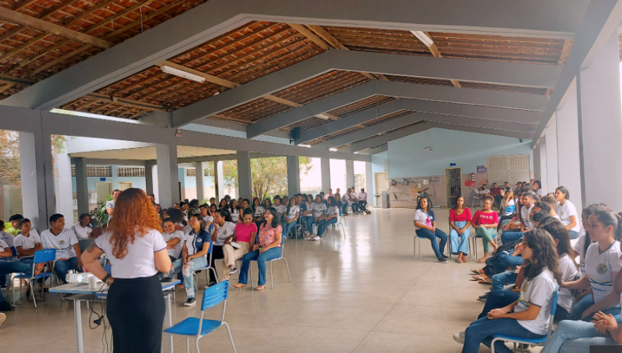 Alunos de escola em Lagarto debatem atuação de mulheres na Ciência