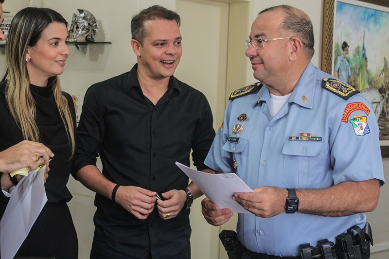 Comandante-geral recebe visita do prefeito de Aquidabã