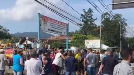 Quatro crianças são mortas após homem invadir creche com machado em Santa Catarina