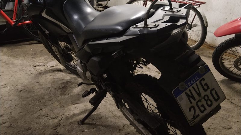 Suspeito é detido com motocicleta com placa “fria” no Centro de Aracaju