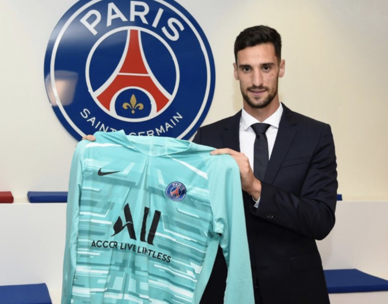 Goleiro do PSG está internado na UTI após sofrer grave acidente