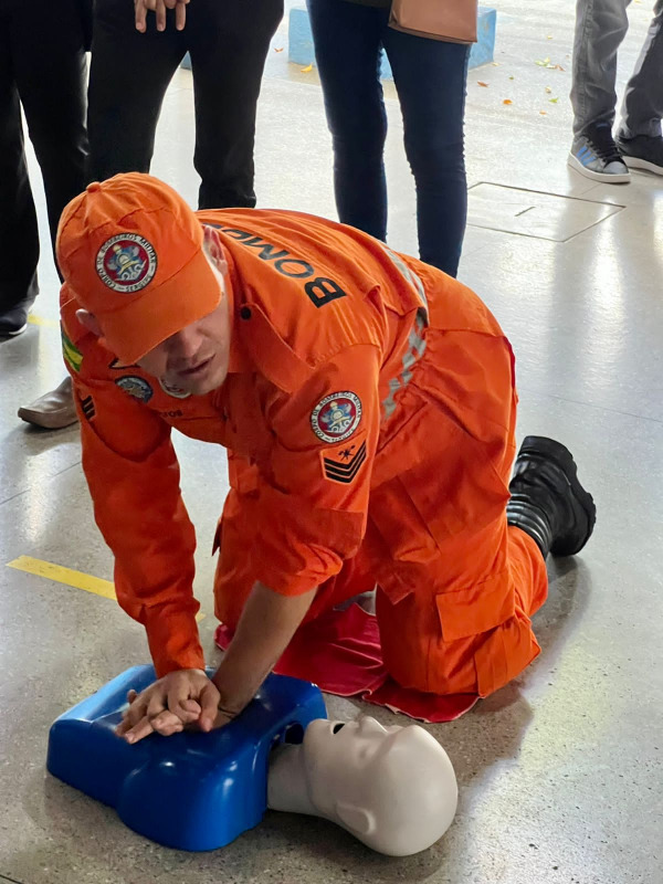 Lei Lucas: Professores da Educação Infantil recebem formação de Primeiros Socorros do Corpo de Bombeiros