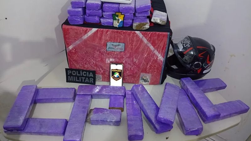 Motociclista é preso por transportar 16 quilos de maconha em mochila de delivery na Grande Aracaju