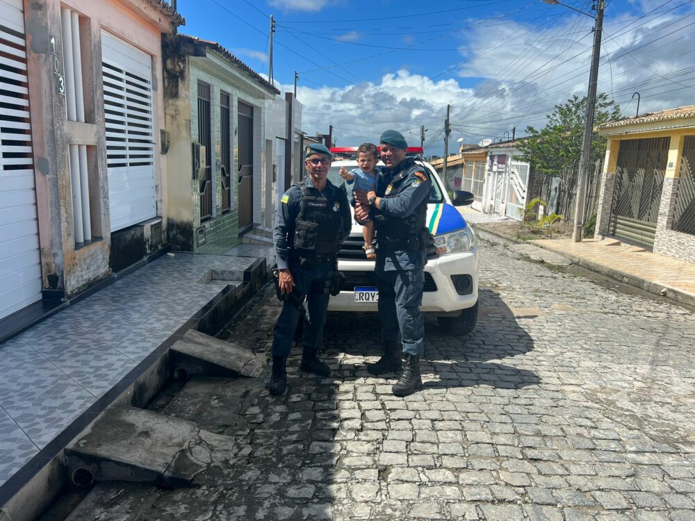 Polícia Militar salva bebê após engasgo em Tomar de Geru