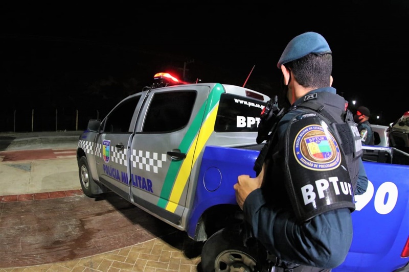 Polícia Militar encontra veículo incendiado no Bairro Coroa do Meio