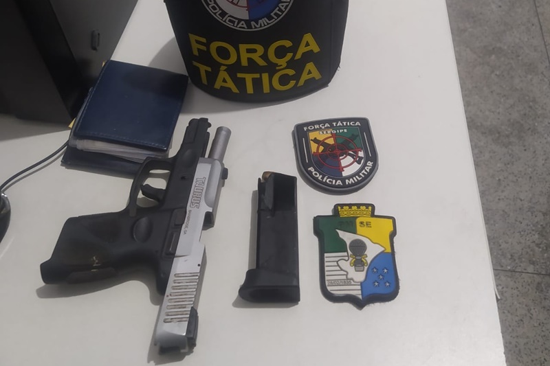 Polícia Militar prende suspeito de ameaçar clientes de um bar com arma de fogo