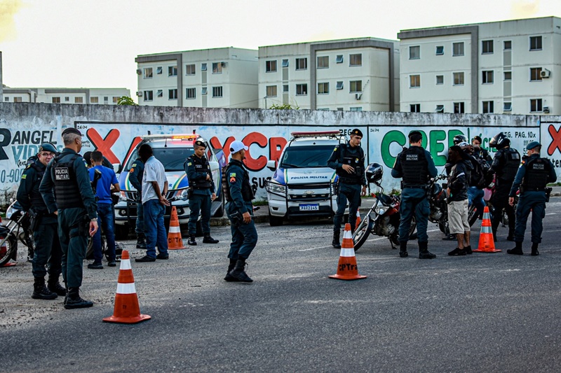 Polícia Militar realiza operação Meu Bairro Mais Seguro na Zona Sul de Aracaju