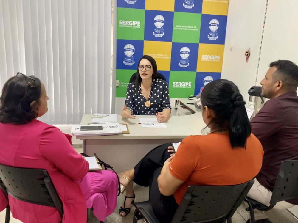 Empresário Jal Construções discute pauta feminina com secretária Danielle Garcia