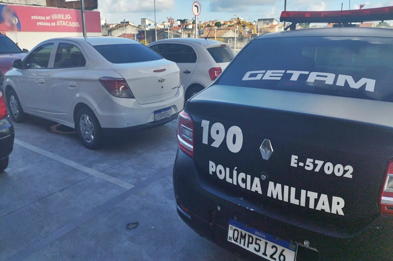 PM recupera veículo com restrição roubo/furto na Zona Oeste de Aracaju