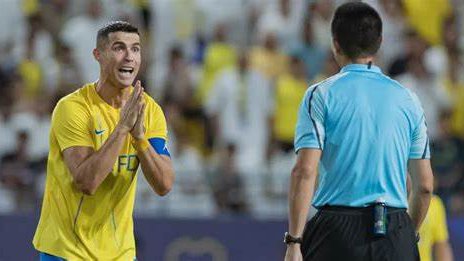 Cristiano Ronaldo marca três e Al Nassr vence pela primeira vez no Saudita