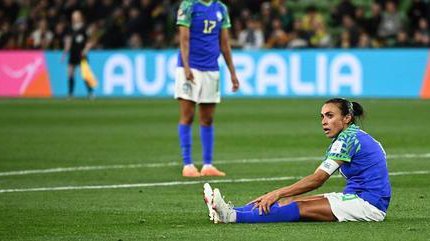 Brasil é eliminado após empatar com Jamaica e Marta dá adeus às Copas do Mundo