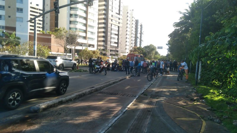 Ciclista morre atropelado por carro na Zona Sul de Aracaju