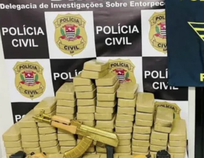 Polícia apreende fuzil dourado e cocaína na rota caipira do tráfico