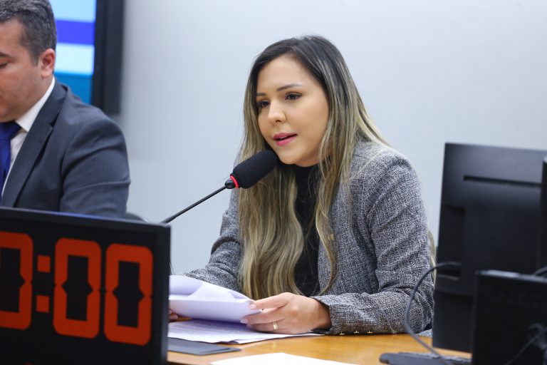 Comissão aprova inclusão de representantes do esporte em conselho da criança e do adolescente