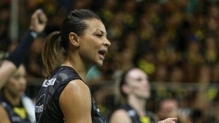 Morre Walewska, campeã olímpica pela seleção de vôlei, aos 43 anos