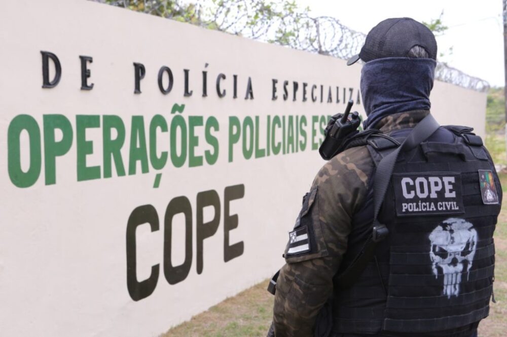 Ação conjunta entre Cope e Dipol resgata jovem que tentava cometer suicídio em Aracaju