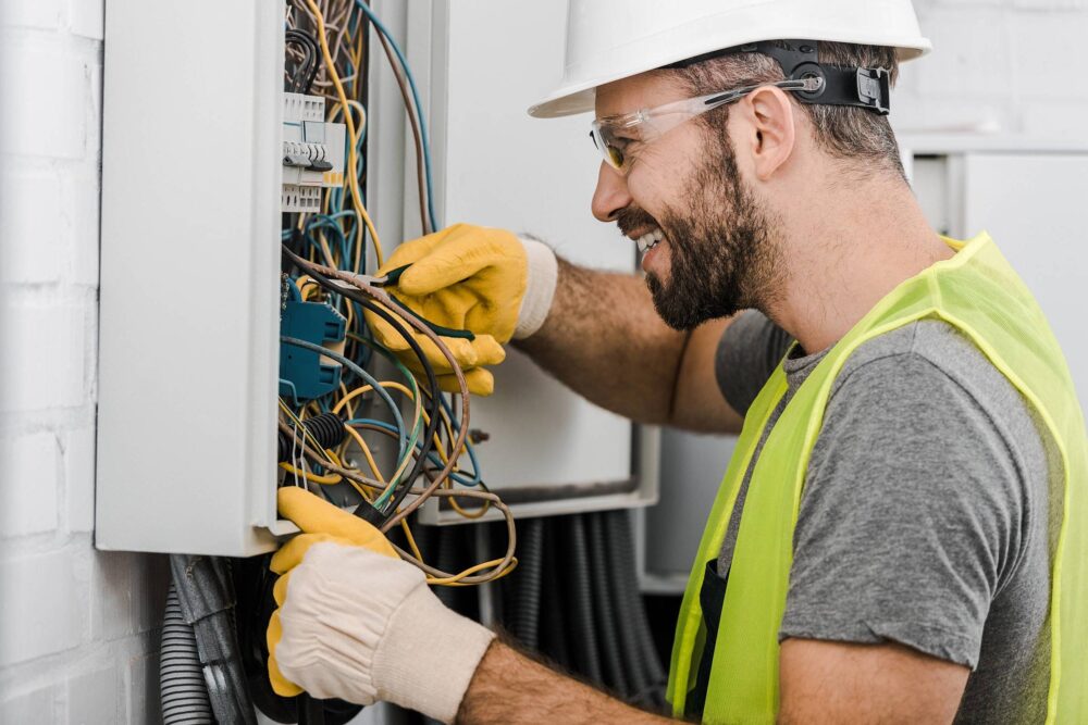 NR-10 atenta eletricistas para segurança no trabalho