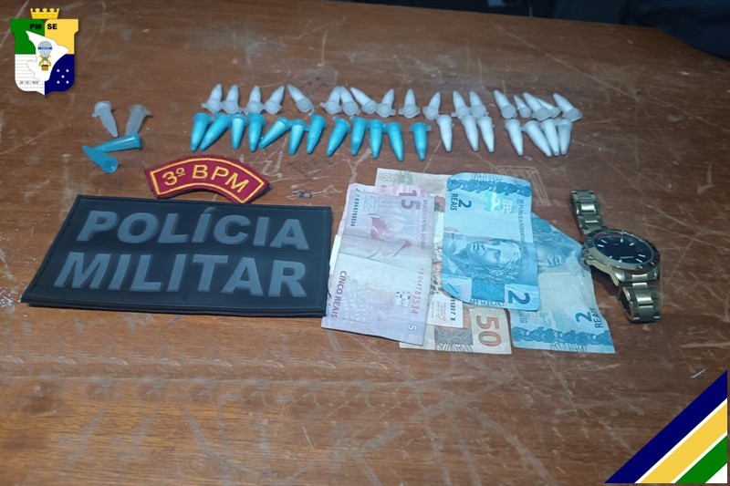 Polícia Militar prende duas pessoas por suspeita de tráfico ilícito de drogas em Carira