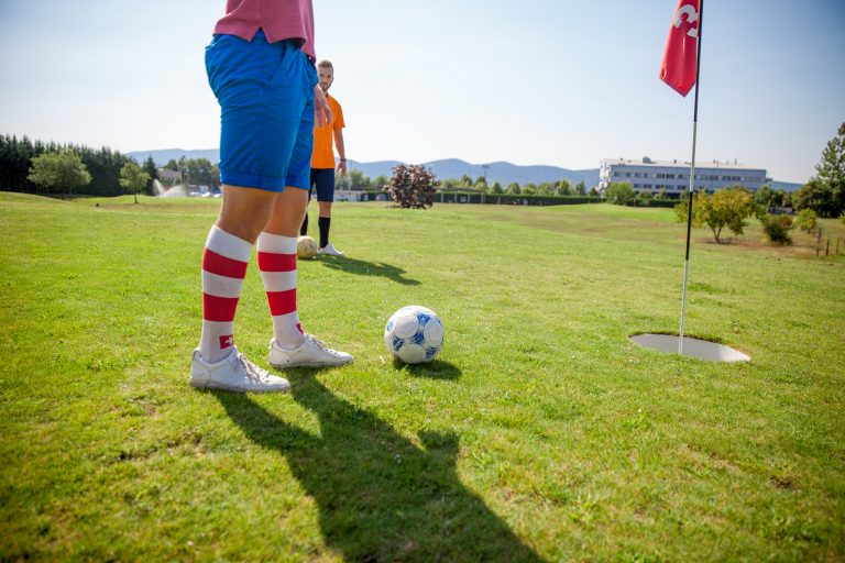 Comissão do Esporte debate prática esportiva do footgolf