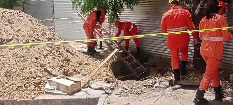 Homem cai dentro de buraco em Itabaiana