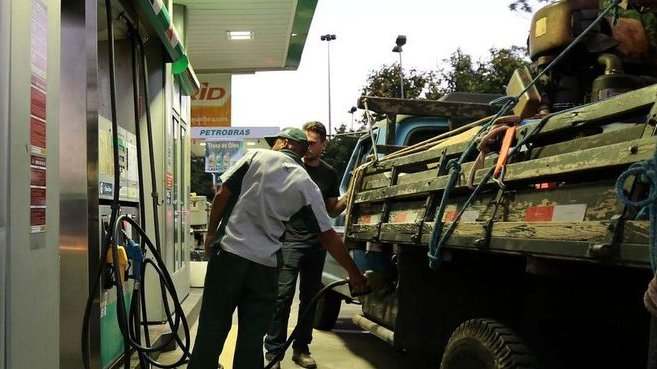 Valor do diesel fica mais barato nas refinarias a partir desta quarta-feira