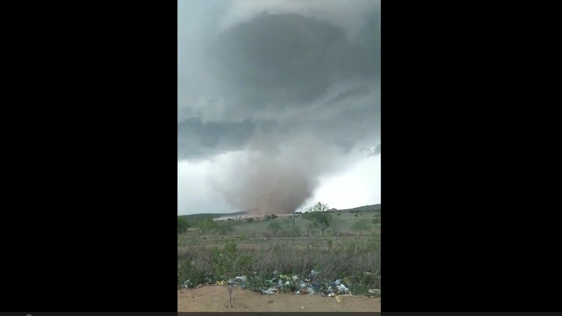 Tornado assusta moradores em município de Alagoas