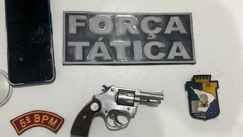 Homem é preso em flagrante por porte ilegal de arma de fogo no Marcos Freire II