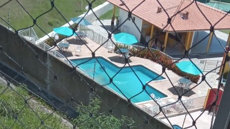 Pai e filha são encontrados mortos dentro de piscina na zona sul de Aracaju
