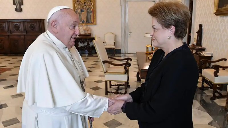 Papa Francisco recebe a ex-presidente Dilma Rousseff no Vaticano | Mundo