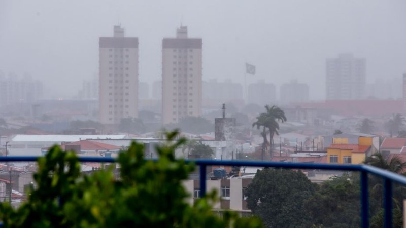 Chuvas moderadas e intensas são esperadas em Sergipe neste sábado (18)