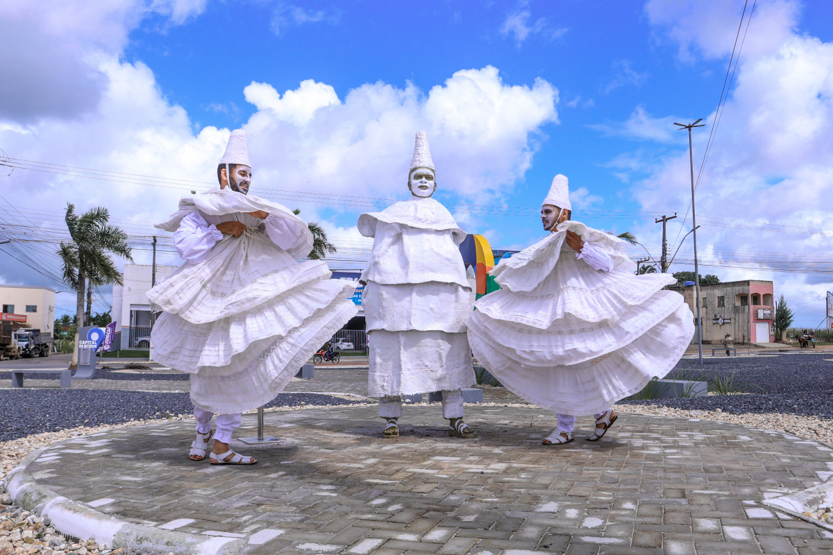 Prefeitura de Lagarto entrega monumento dos Parafusos na rotatória da entrada da cidade