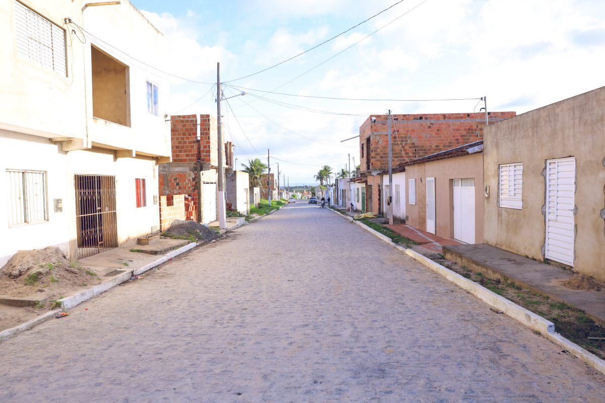 Mobilidade e segurança: Prefeitura de Lagarto entrega duas novas ruas pavimentadas