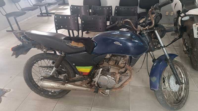 PM apreende motocicleta com indícios de adulteração em Lagarto