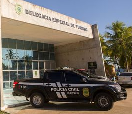 Polícia Civil prende mulher trans suspeita de cometer crimes em Aracaju